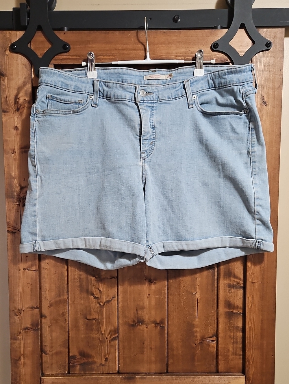 Levi's Women's Plus Size Mid Length Shorts 20W In Lapis Outsider Wash
